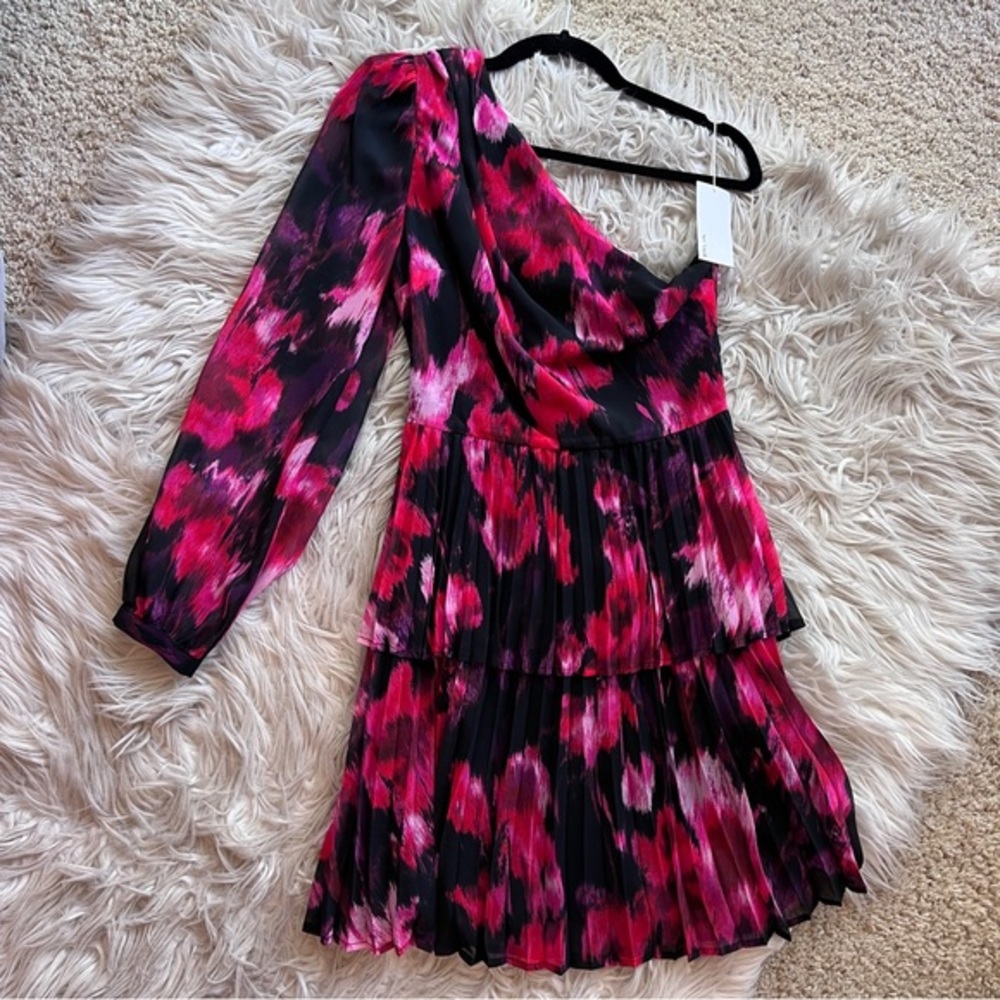 NWT BTFL Red floral one sleeve mini dress